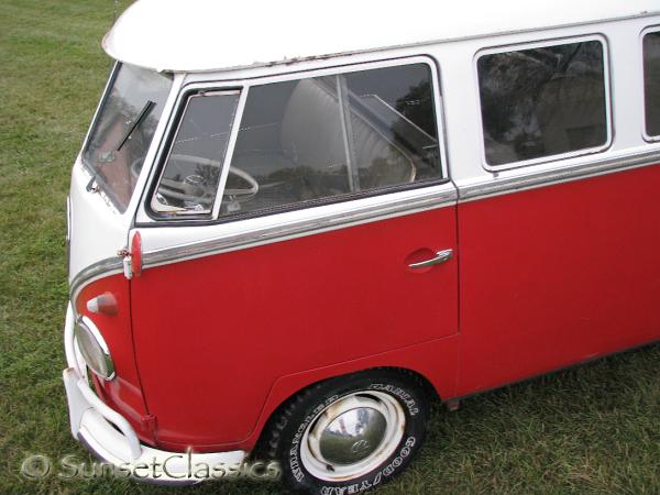 1961-deluxe-vw-bus-064.jpg