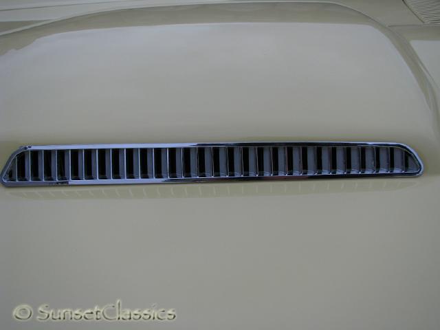 1965-corvette-stingray-396-698.jpg