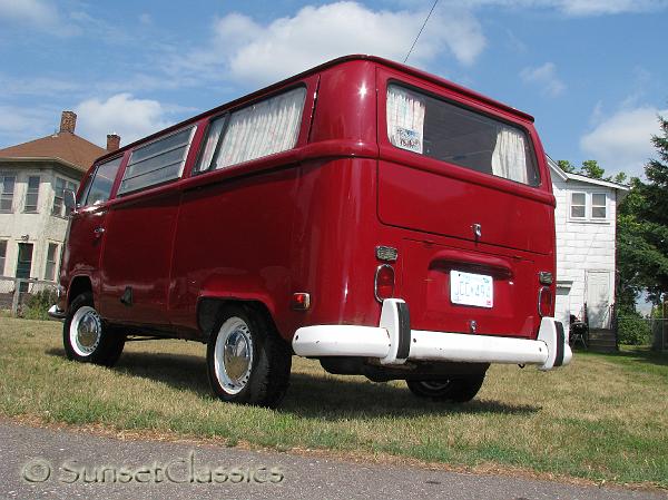 1971-vw-bus-weekender33.jpg