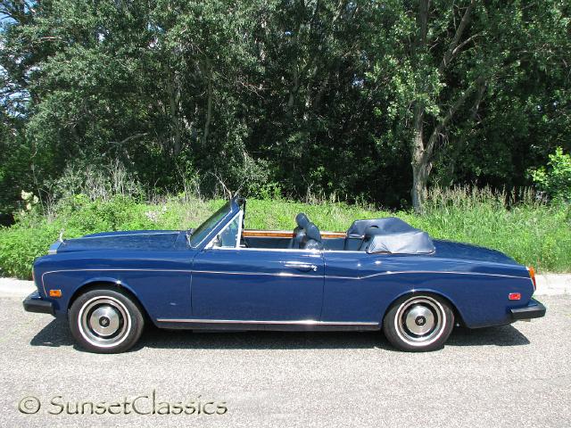 1974-rolls-royce-corniche-811.jpg