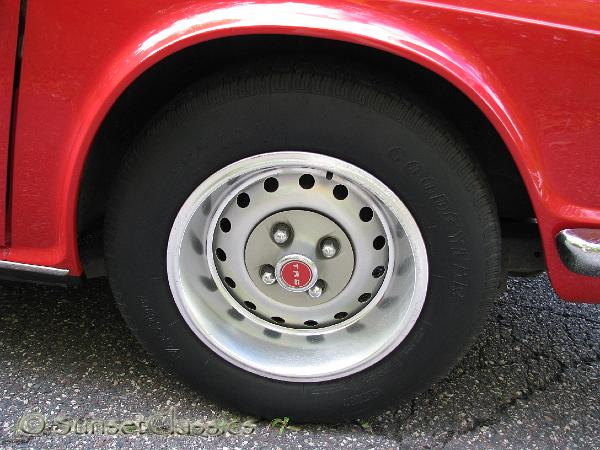 1974-triumph-tr6-597.jpg