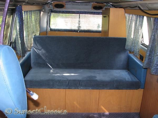 1974-vw-bus-pop-top-631.jpg