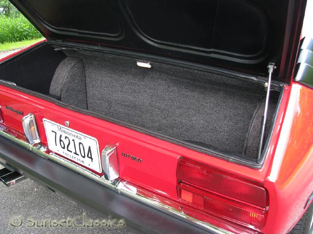 1975-lamborghini-urraco-643.jpg