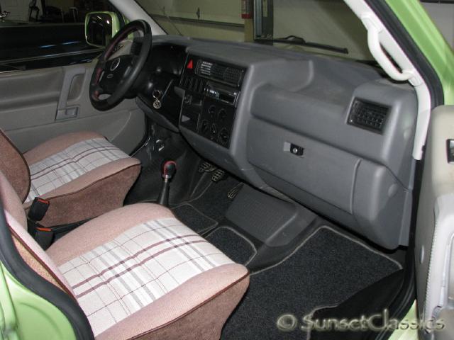 eurovan-vw-westfalia-high-top-495.jpg